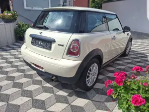 MINI One Bild 2