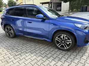BMW X1 23 i xDrive M Sport Bild 3