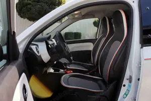 Renault Twingo Vibes Electric 21kWh KAM PDC SHZ KLIMA BT Bild 5