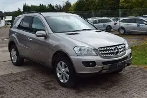 Mercedes-Benz ML 320 ML -Klasse ML 320 CDI *HOLZOPTIK*AHK