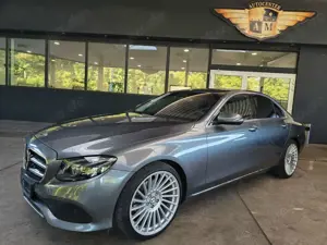 Mercedes-Benz E 300 d Lim. AVANTGARDE KAMERA/MULTIBEAM/SSD/20"