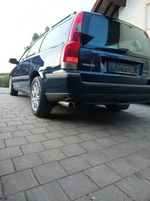 Volvo V70 orginal  seltener durchgeschraubter T5 Bild 4