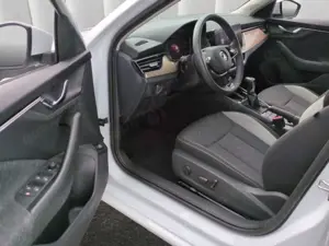 Skoda Scala Style 1.0TSI*DSG LED R-Kam Navi el.Heckkl Bild 5