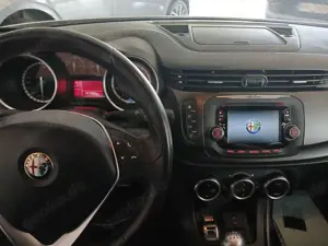 Alfa Romeo Giulietta 1.4 TB 16V Turismo Bild 5