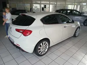 Alfa Romeo Giulietta 1.4 TB 16V Turismo Bild 3