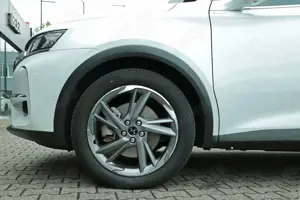 DS Automobiles DS 7 Crossback DS7 Crossback Hybrid 4x2 Rivoli + Navi./ Klimaau./ Bild 5