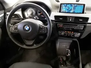 BMW X1 X1 xDrive18d Aut. Advantage Navi SHZ Bild 3