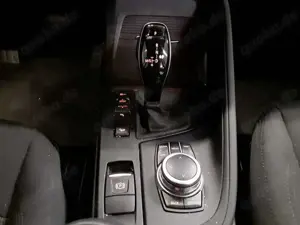 BMW X1 X1 xDrive18d Aut. Advantage Navi SHZ Bild 5