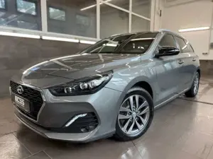 Hyundai i30 cw LED NAVI SHZ+LHZ KAMERA SPUR+LICHTASSIST