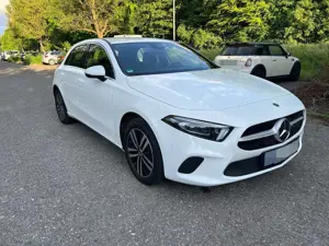 Mercedes-Benz A 250 A 250e Plug-in Hybrid | EZ 10/22 | 16.859 km