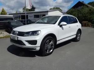Volkswagen Touareg 3.0 TDI R-LINE 360°~ACC~NAVI~AHK~SIDE~