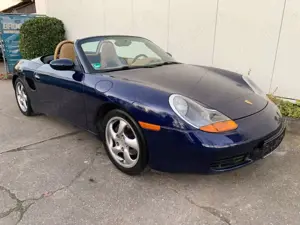 Porsche Boxster 2.7 wenig Km top Zustand