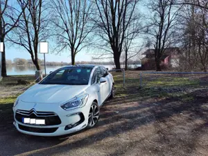 Citroen DS5 DS5 Hybrid4 EGS6 SportChic Bild 2