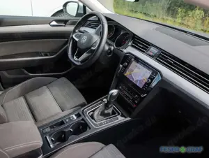 Volkswagen Passat Variant 2.0 TDI Business DSG ACC AHK Navi Bild 5