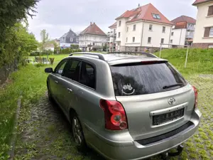 Toyota Avensis Bild 1