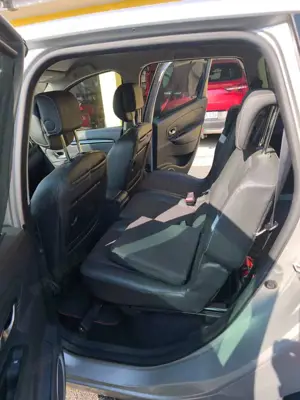 Renault Megane Megane Grandtour dCi 130 FAP BOSE Edition Bild 4