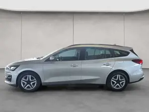 Ford Focus Turnier 1.0 EcoBoost Hybrid Aut. COOLCONNEC Bild 2