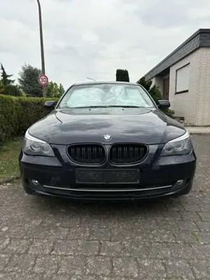 BMW 523 523i