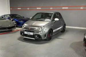 Abarth 595 esseesse 70 Years BEATS BREMBO AKRAPOVIC - image 5