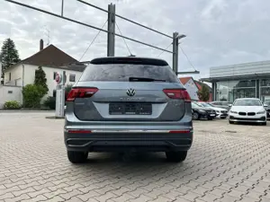 Volkswagen Tiguan Allspace 2.0 TDI 4Motion Life *LED Head-up Bild 3