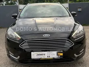 Ford Focus Turnier Titanium/Navi/LED Bild 2