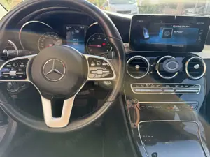 Mercedes-Benz C 220 d T 9G-TRONIC