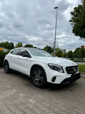 Mercedes-Benz GLA 180 Bild 4
