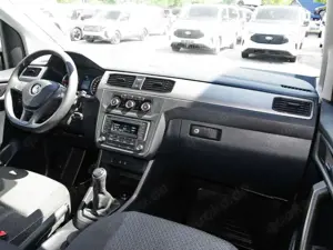 Volkswagen Caddy Trendline 2.0 TDI Abnehmbare-AHK+ParkPilot Klima Bild 5