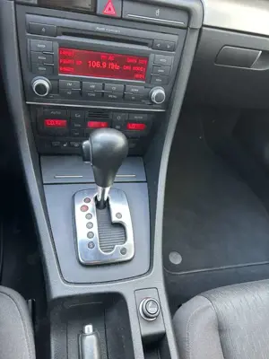 Audi A4 Audi A4 Avant 2.7 TDI 132 kW V6 24V Automatik Bild 4