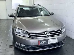 Volkswagen Passat Variant Passat Variant  2.Hand+Navi+Winter-Paket+Tempomat Bild 5