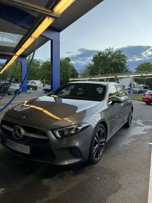 Mercedes-Benz A 180 7G-DCT