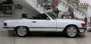 Mercedes-Benz SL 300 R107 Bild 4