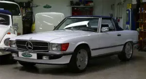 Mercedes-Benz SL 300 R107 Bild 2