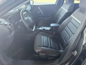 Citroen C4 Plus 1.2 ESS EAT8 / Keyless Head-Up LED Navi AC... Bild 4 Citroen C4 Plus 1.2 ESS EAT8 / Keyless Head-Up LED Navi AC... Bild 4