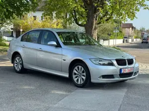 BMW 320 d Navi Tempomat Klima Sitzhei PDC