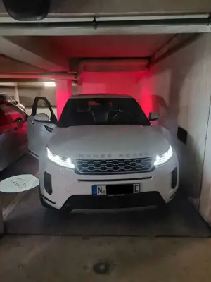 Land Rover Range Rover Evoque P300e SE