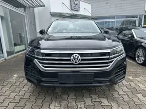 Volkswagen Touareg 3.0TDI 4-MOTION*LED*PANORAMA*STANDH.*18-ZOLL Bild 3