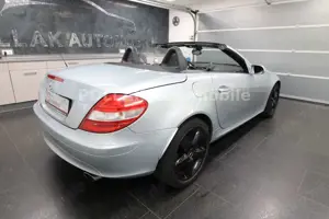 Mercedes-Benz SLK 350 *NAVI*LEDER*SHZ*MFL*PDC*EL-SITZE*BC* Bild 5