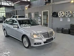Mercedes-Benz E 200 CGI BlueEfficiency AHK/SHZ/wenig KM