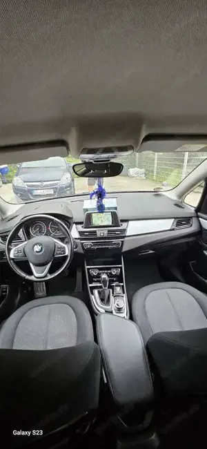 BMW 218 218d xDrive Active Tourer Sport-Aut. Advantage Bild 3