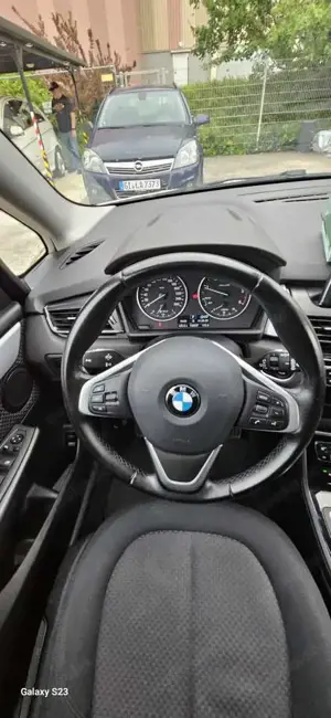 BMW 218 218d xDrive Active Tourer Sport-Aut. Advantage Bild 5