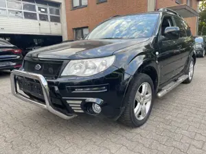 Subaru Forester Comfort 30 Jahre+2.5i+4x4+Panorama+Leder+Tempomat