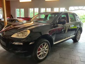 Porsche Cayenne Turbo *SCHW* 66TKM*