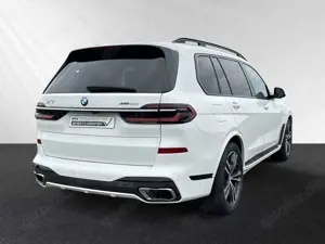 BMW X7 xDrive40i *€ 1.190 Zubehörbonus*M Sport|AHK Bild 3