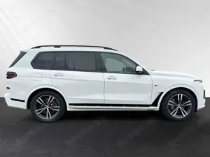 BMW X7 xDrive40i *€ 1.190 Zubehörbonus*M Sport|AHK Bild 2