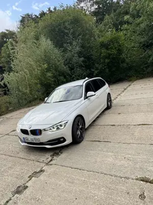 BMW 320 Bild 2