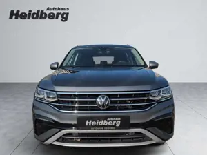 Volkswagen Tiguan Allspace 2.0 TDI 4M AHK IQ-LED PANO LEDER HK Standhzg. 19" Bild 2