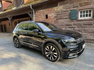 Volkswagen Tiguan VW Tiguan - VOLL + R-line (239PS)