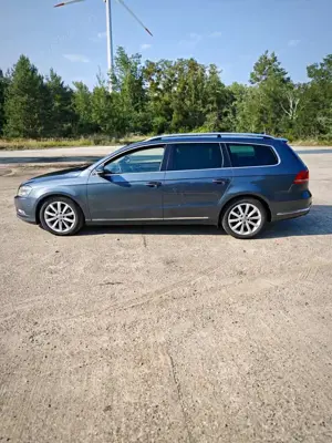 Volkswagen Passat Variant 2.0 TDI DSG BlueMotion Technology Comfortline Bild 3