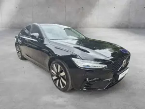 Volvo S90 T8 Ultimate Dark Recharge Plug-In Hybrid AWD Bild 3